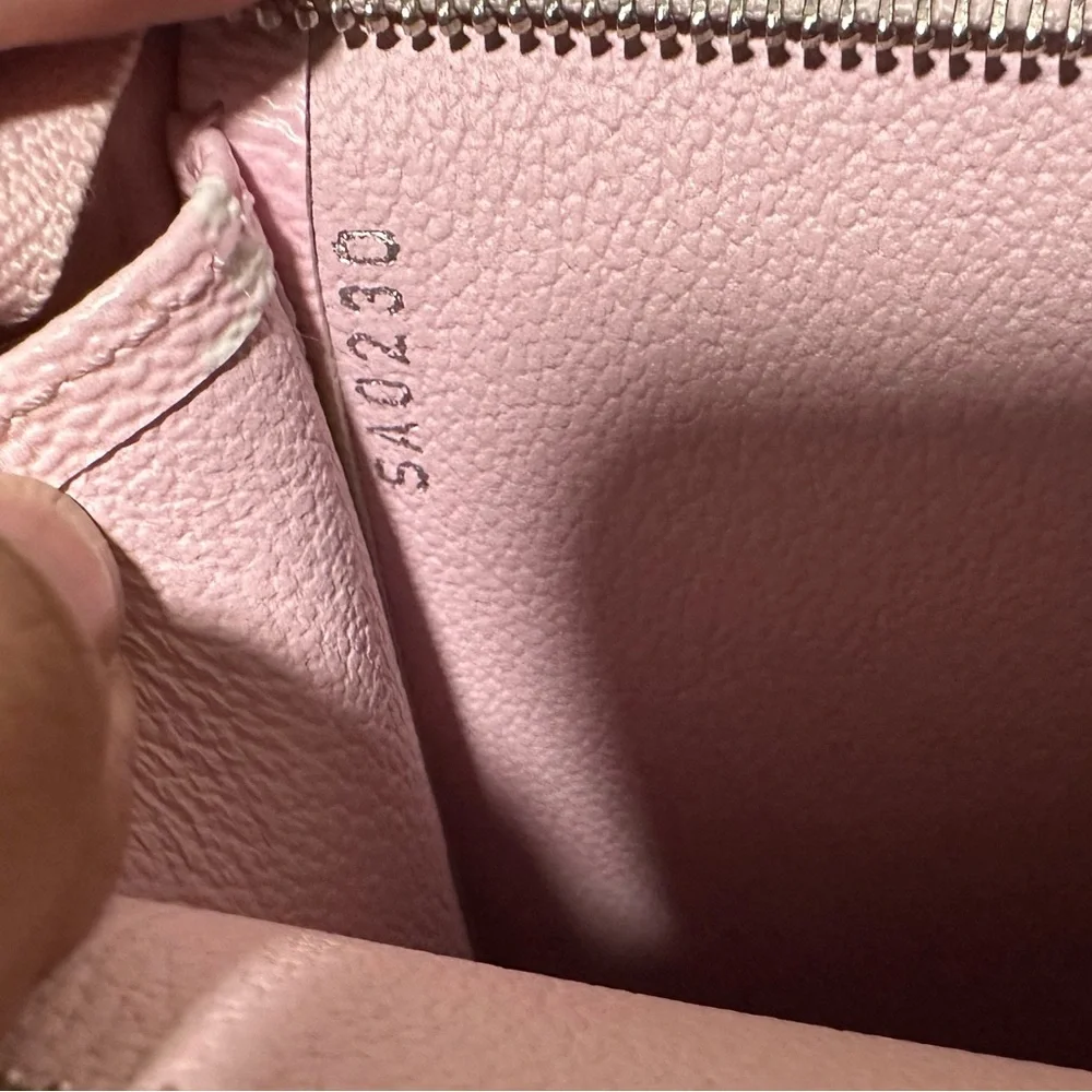 🎈SOLD🎈Louis Vuitton Toiletry 26 escale pochette - Picture 6 of 6